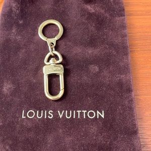 Louis Vuitton Pochette Extender Key Ring Gold